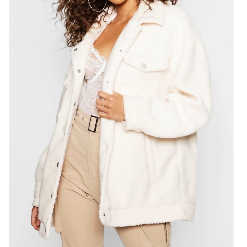 🔥Sale🔥 Boohoo plush teddy luxe faux fur trucker oversized teddy jacket
